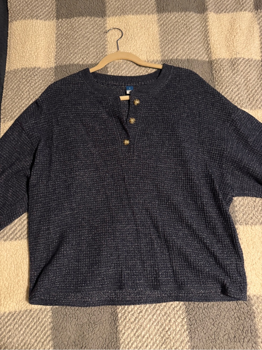 Old Navy Women’s Dark Navy Textured Henley Crewneck Sweater